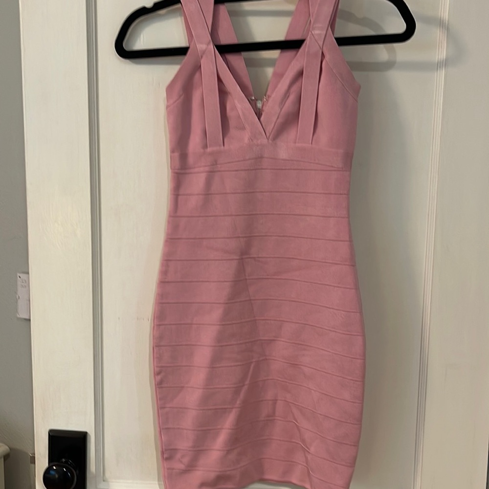 Guess NWOT bodycon dress